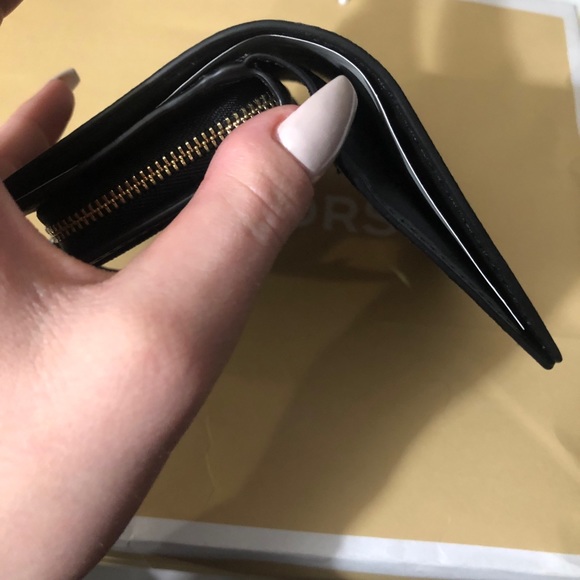 Brand new mk wallet - Picture 1 of 5